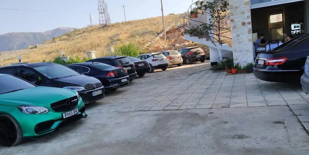 Hotel Vila Llaka Himare Albanië