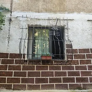 https://guest-room-tirana-center.hotels-in-tirana.com